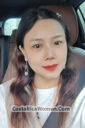 225872 - Lily Age: 48 - China